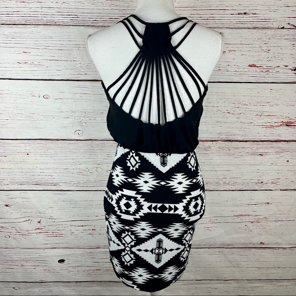 Chocolate Black & White Aztec Print Bodycon Dress - Size M - Picture 4 of 6